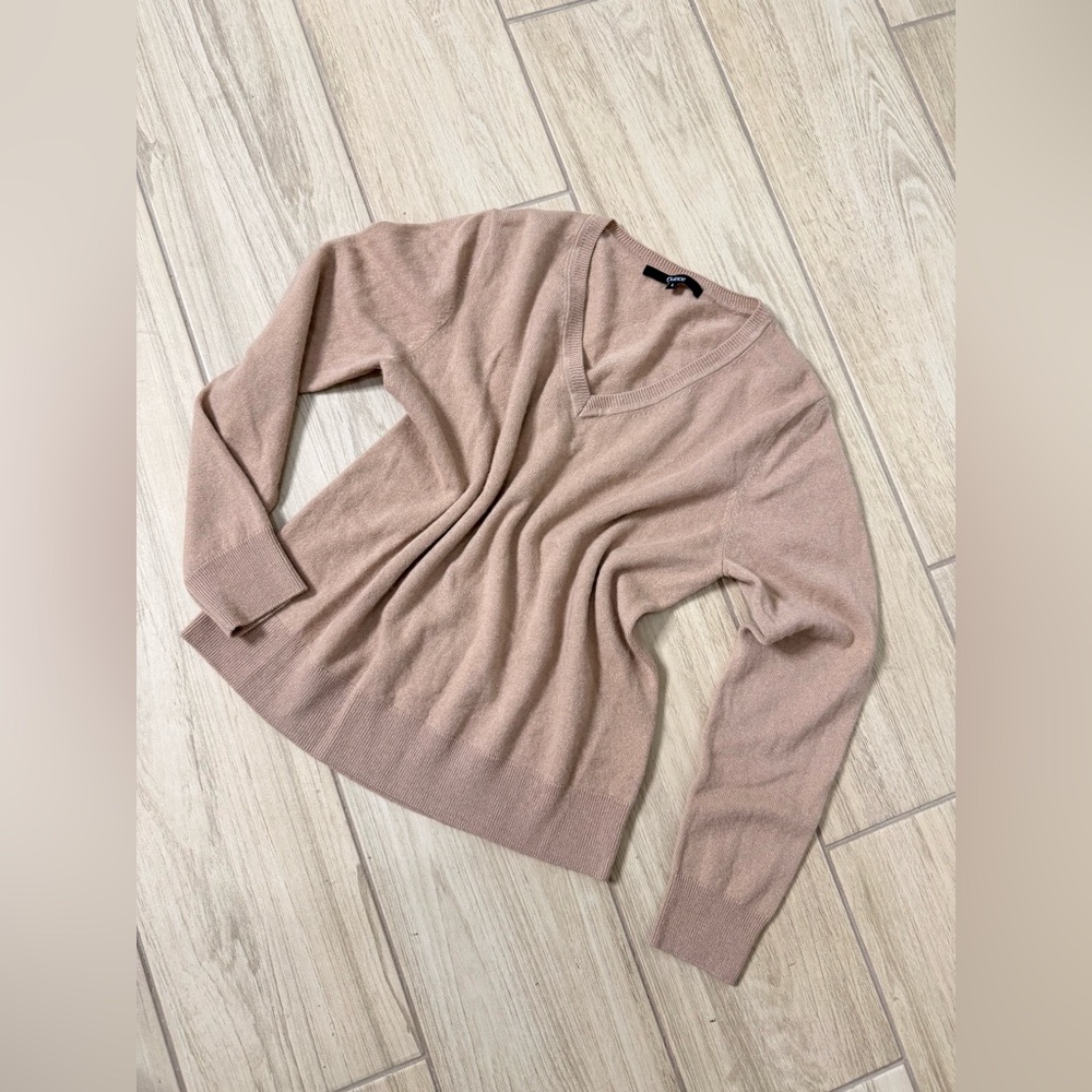 SOLD Quince 100% Mongolian Cashmere V Neck Sweater Large Beige Tan Lightweight